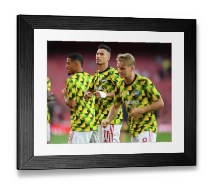 Framed Print : Arsenal's Gabriel Martinelli Ready for Arsenal v Aston Villa Clash (2022-23) Framed Print : Arsenal's Gabriel Martinelli Ready for Arsenal v Aston Villa Clash (2022-23)