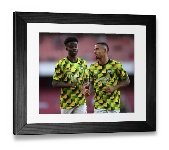 Framed Print : Arsenal's Bukayo Saka: Ready for Battle in Arsenal vs. Aston Villa (2022-23 Premier League)