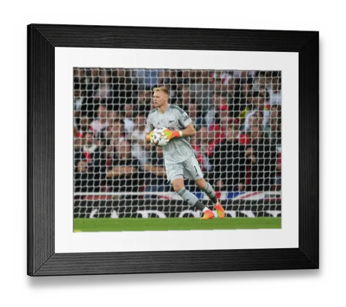 Framed Print : Arsenal vs Aston Villa: Aaron Ramsdale in Action at the Emirates Stadium (2022-23) Framed Print : Arsenal vs Aston Villa: Aaron Ramsdale in Action at the Emirates Stadium (2022-23)