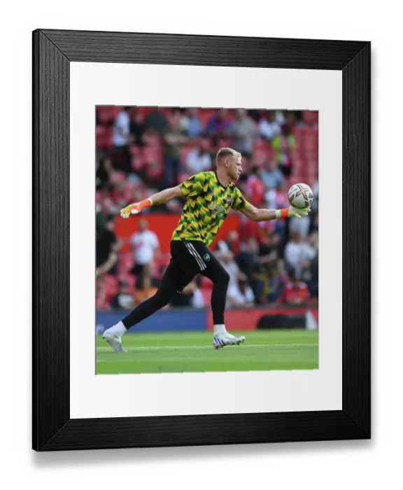 Framed Print : Arsenal's Aaron Ramsdale Prepares for Manchester United Showdown - Premier League 2022-23 Framed Print : Arsenal's Aaron Ramsdale Prepares for Manchester United Showdown - Premier League 2022-23