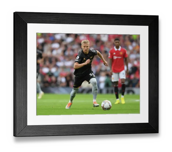 Framed Print : Arsenal's Oleksandr Zinchenko Faces Off Against Manchester United in Premier League Showdown (2022-23) Framed Print : Arsenal's Oleksandr Zinchenko Faces Off Against Manchester United in Premier League Showdown (2022-23)