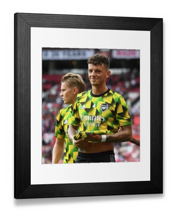 Framed Print : Arsenal's Ben White Prepares for Manchester United Showdown in 2022-23 Premier League