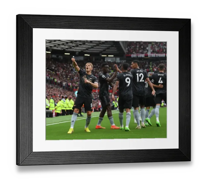 Framed Print : Saka's Stunner: Arsenal's Dramatic Win Against Manchester United in the 2022-23 Premier League Framed Print : Saka's Stunner: Arsenal's Dramatic Win Against Manchester United in the 2022-23 Premier League