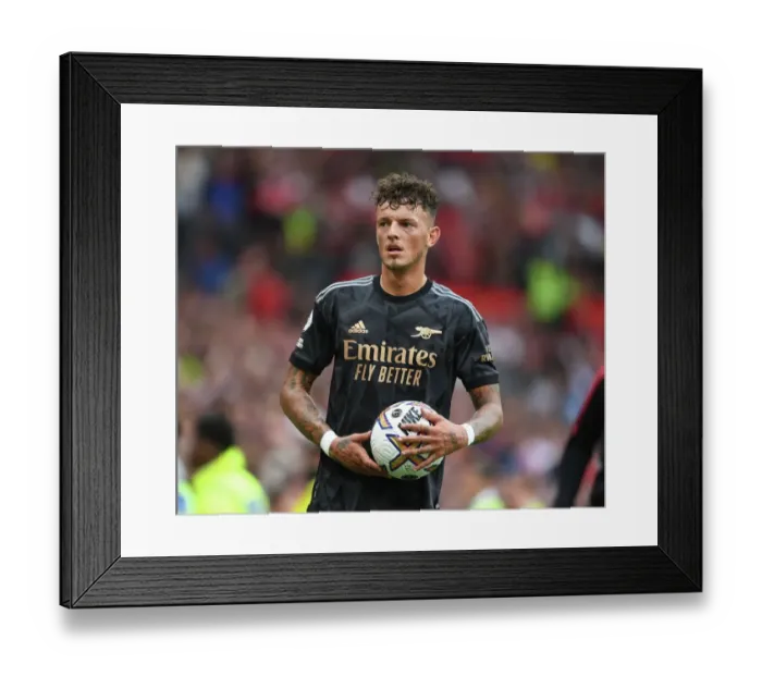 Framed Print : Arsenal's Ben White Stands Firm Against Manchester United in Premier League Clash (2022-23)