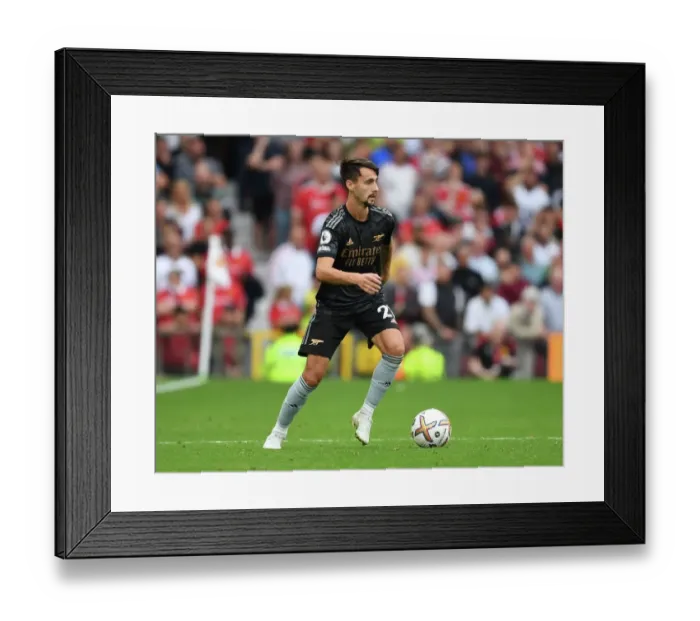 Framed Print : Arsenal's Fabio Vieira Clashes with Manchester United in Premier League Battle, 2022-23 Framed Print : Arsenal's Fabio Vieira Clashes with Manchester United in Premier League Battle, 2022-23