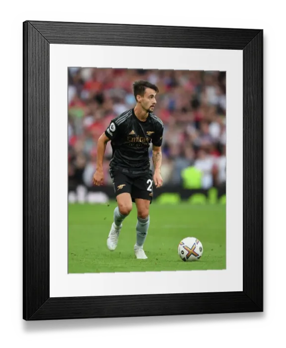 Framed Print : Arsenal's Fabio Vieira Clashes with Manchester United in Premier League Battle, 2022-23 Framed Print : Arsenal's Fabio Vieira Clashes with Manchester United in Premier League Battle, 2022-23