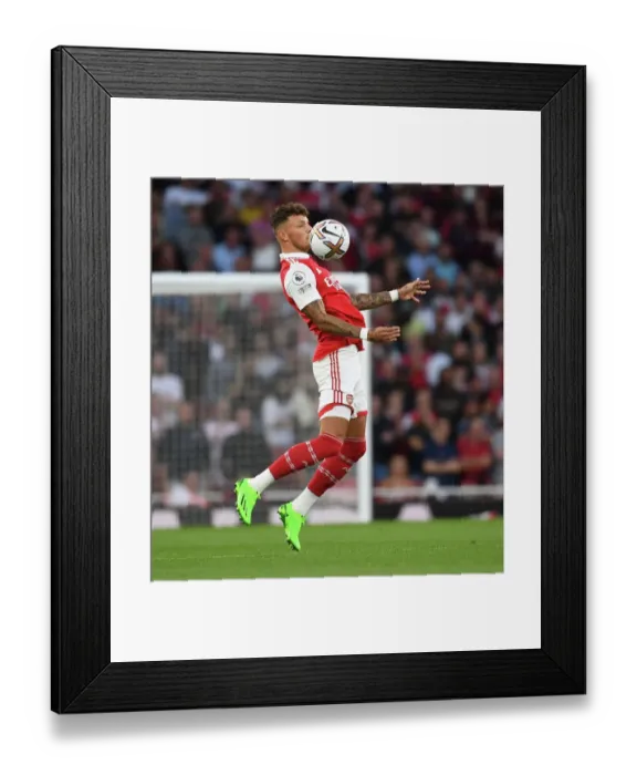 Framed Print : Arsenal's Ben White in Action: Arsenal vs. Aston Villa (2022-23 Premier League)