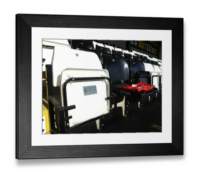 Framed Print : Arsenal WFC Honors Maria Petri Before Arsenal Women vs Brighton & Hove Albion WFC in FA WSL