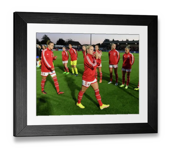 Framed Print : Beth Mead's Inspirational Clap: Arsenal Women Rally Fans vs Brighton & Hove Albion in FA WSL Showdown