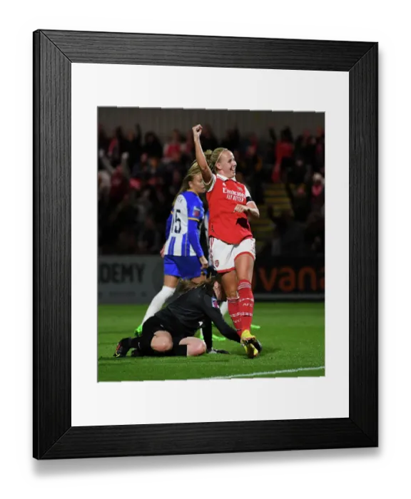 Framed Print : Beth Mead Scores Her Fourth Goal: Arsenal Women's Super League Victory Over Brighton & Hove Albion