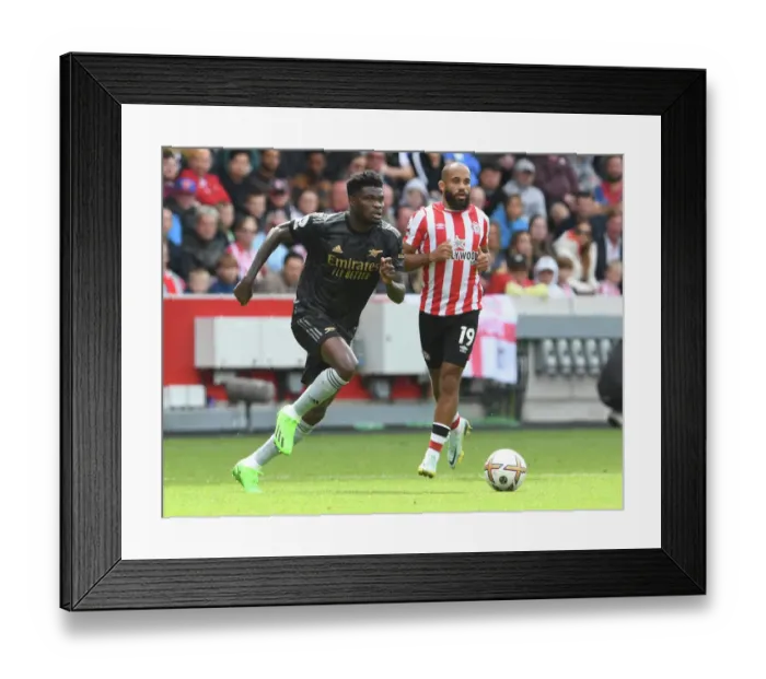 Framed Print : Thomas Partey in Action: Arsenal vs. Brentford, Premier League 2022-23