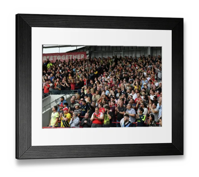 Framed Print : Arsenal Fans Pay Tribute to the Queen: Brentford vs. Arsenal, Premier League 2022-23