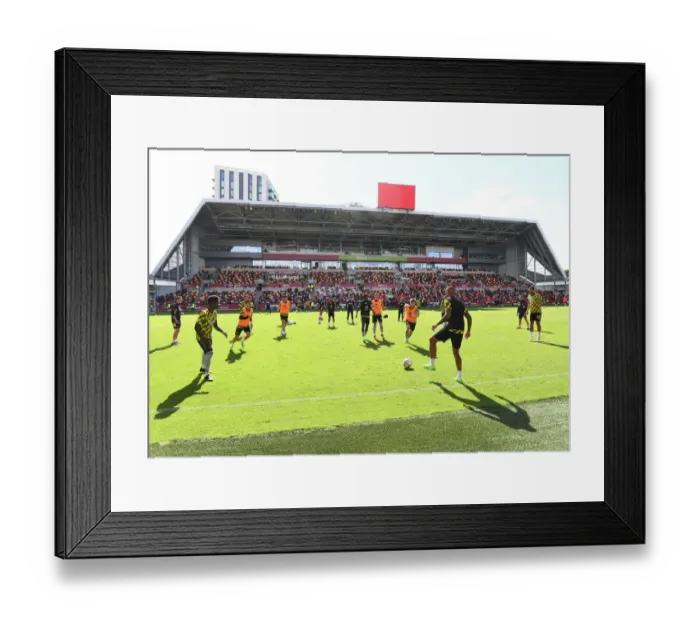 Framed Print : Arsenal Players Warm Up Ahead of Brentford Clash in 2022-23 Premier League Framed Print : Arsenal Players Warm Up Ahead of Brentford Clash in 2022-23 Premier League