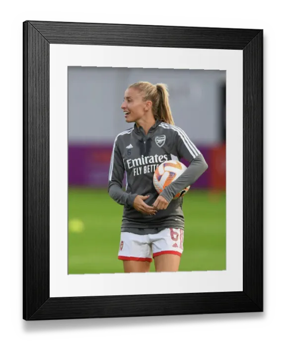 Framed Print : Arsenal's Leah Williamson Gears Up for UEFA Women's Champions League Showdown Against Ajax