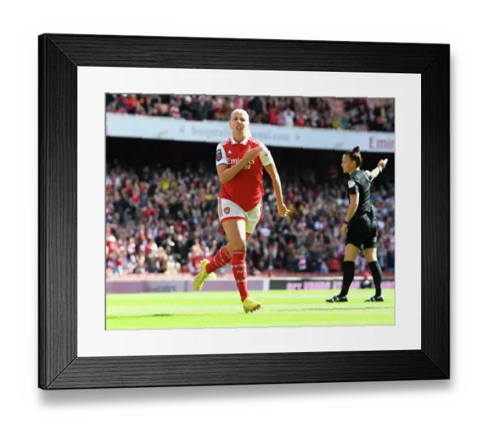 Framed Print : Arsenal's Beth Mead Scores Thrilling Goal: Arsenal Women Defeat Tottenham Hotspur Women at Emirates Stadium Framed Print : Arsenal's Beth Mead Scores Thrilling Goal: Arsenal Women Defeat Tottenham Hotspur Women at Emirates Stadium