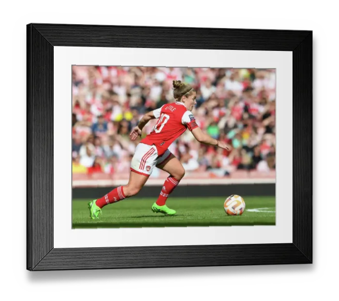 Framed Print : Arsenal vs. Tottenham: Kim Little's Battle for FA Women's Super League Victory at the Emirates Framed Print : Arsenal vs. Tottenham: Kim Little's Battle for FA Women's Super League Victory at the Emirates