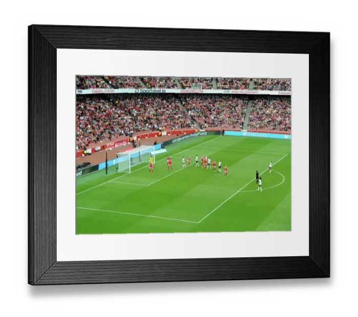 Framed Print : Arsenal Women vs. Tottenham Hotspur Women: Defending a Set Piece in the FA Womens Super League