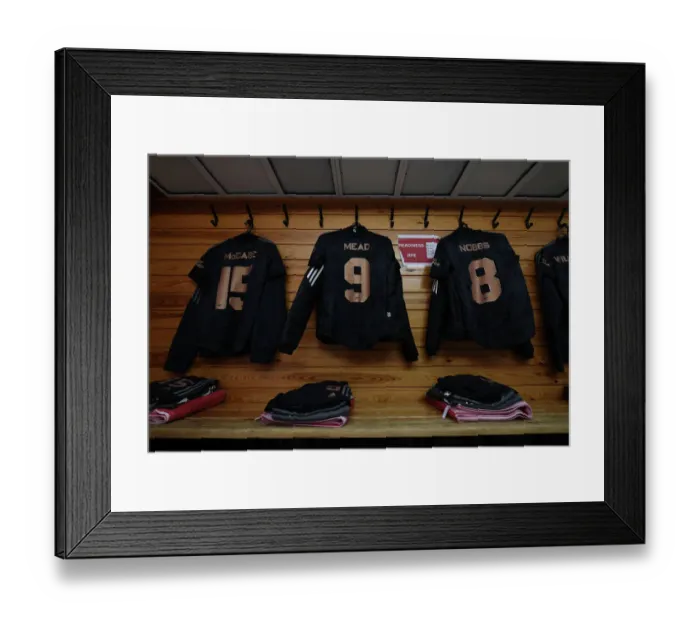 Framed Print : Arsenal Women's Champions League: Preparing for Battle Against Ajax in Amsterdam