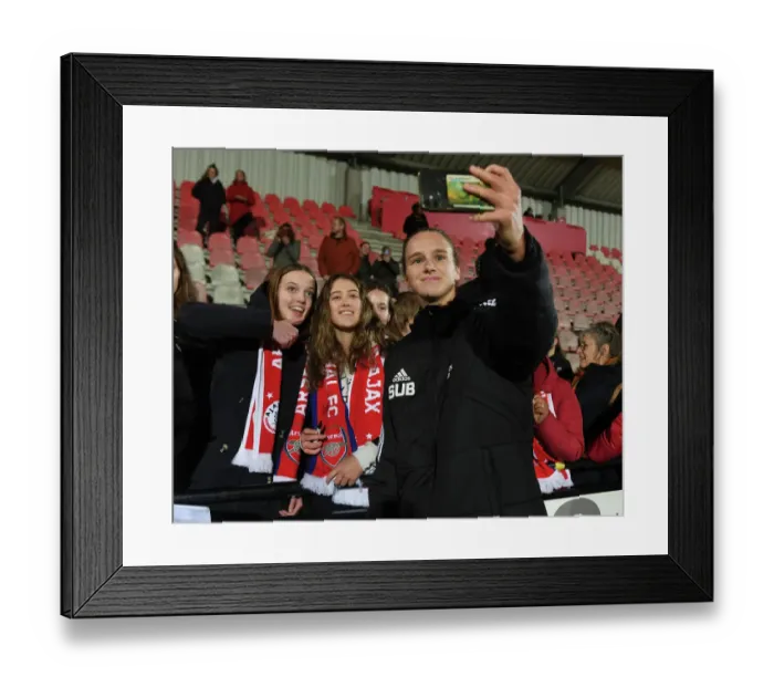 Framed Print : Arsenal's Vivianne Miedema Celebrates with Fans after Ajax Victory in UEFA Women's Champions League