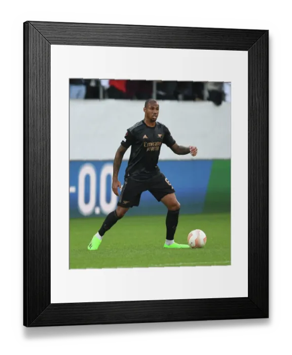 Framed Print : Arsenal's Gabriel Faces FC Zurich in Europa League Group A