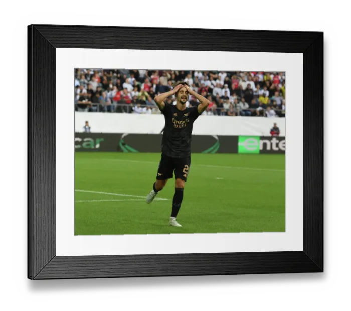 Framed Print : Fabio Vieira in Action: Arsenal vs FC Zurich, Europa League Match, St. Gallen, Switzerland (2022-23)