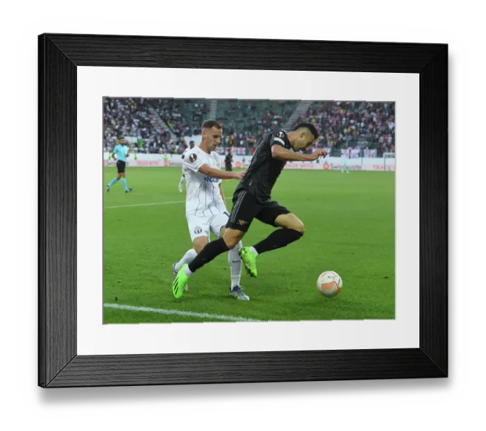 Framed Print : Arsenal's Martinelli Faces Off Against FC Zurich in Europa League Group A