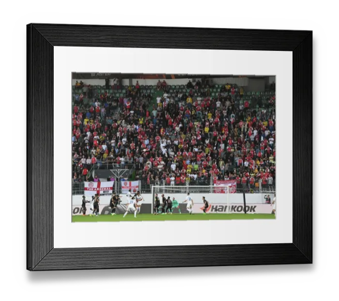 Framed Print : Arsenal Fans in Action at FC Zurich vs Arsenal, UEFA Europa League 2022-23
