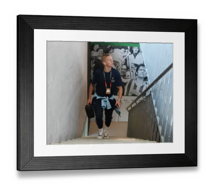 Framed Print : Arsenal's Oleksandr Zinchenko Arrives at Kybunpark for FC Zurich Clash in UEFA Europa League