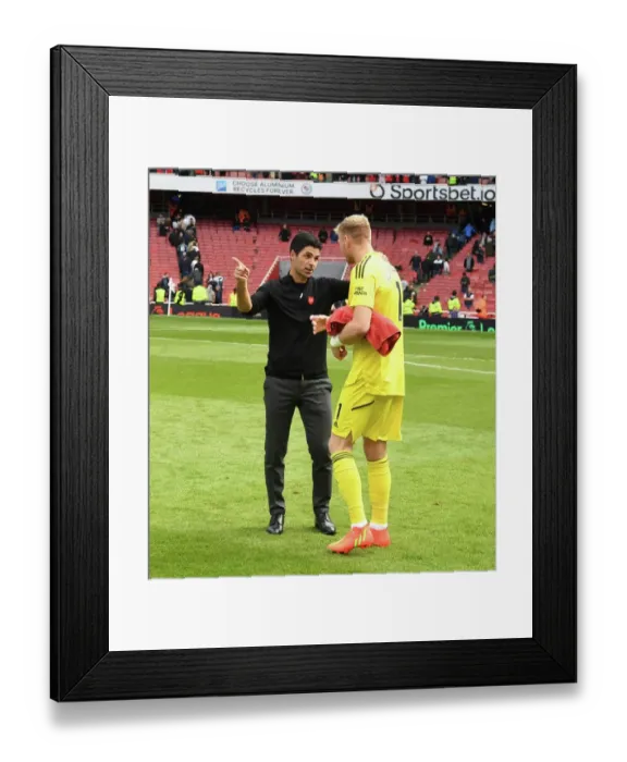 Framed Print : Arsenal Manager Mikel Arteta Celebrates with Aaron Ramsdale after Arsenal's Victory over Tottenham Hotspur (2022-23)
