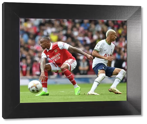 Arsenal vs. Tottenham: Gabriel vs. Richarlison Clash in the 2022-23 Premier League