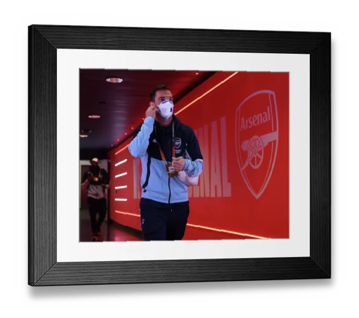 Framed Print : Arsenal's Cedric Soares Readies for Europa League Clash against FK Bodo / Glimt at Emirates Stadium