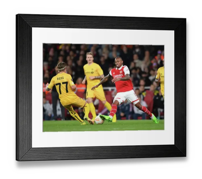 Framed Print : Gabriel Magalhaes vs. Patrik Berg: Arsenal's Defender Goes Head-to-Head with FK Bodo / Glimt in Europa League Showdown