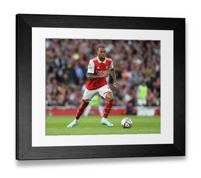Framed Print : Arsenal's Gabriel Magalhaes Faces Off Against Liverpool in the 2022-23 Premier League Framed Print : Arsenal's Gabriel Magalhaes Faces Off Against Liverpool in the 2022-23 Premier League