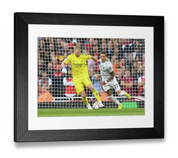 Framed Print : Arsenal vs. Liverpool: Aaron Ramsdale vs. Darwin Nunez Clash in the Premier League
