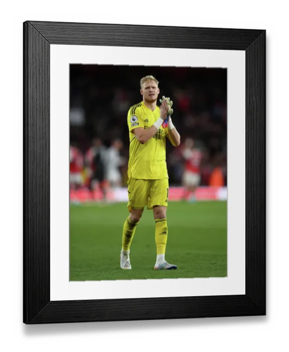 Framed Print : Arsenal's Aaron Ramsdale Celebrates with Fans After Arsenal vs. Liverpool Victory, 2022-23 Premier League