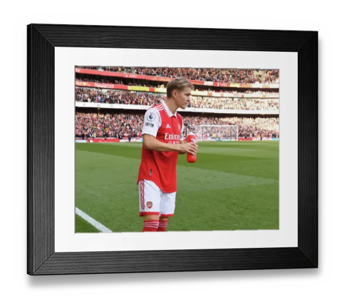 Framed Print : Arsenal's Martin Odegaard Gears Up for Arsenal v Liverpool Showdown (2022-23) Framed Print : Arsenal's Martin Odegaard Gears Up for Arsenal v Liverpool Showdown (2022-23)