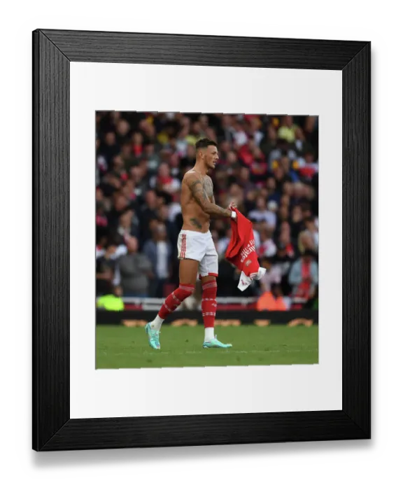 Framed Print : Arsenal vs. Liverpool: Battle at the Emirates - 2022-23 Premier League Framed Print : Arsenal vs. Liverpool: Battle at the Emirates - 2022-23 Premier League