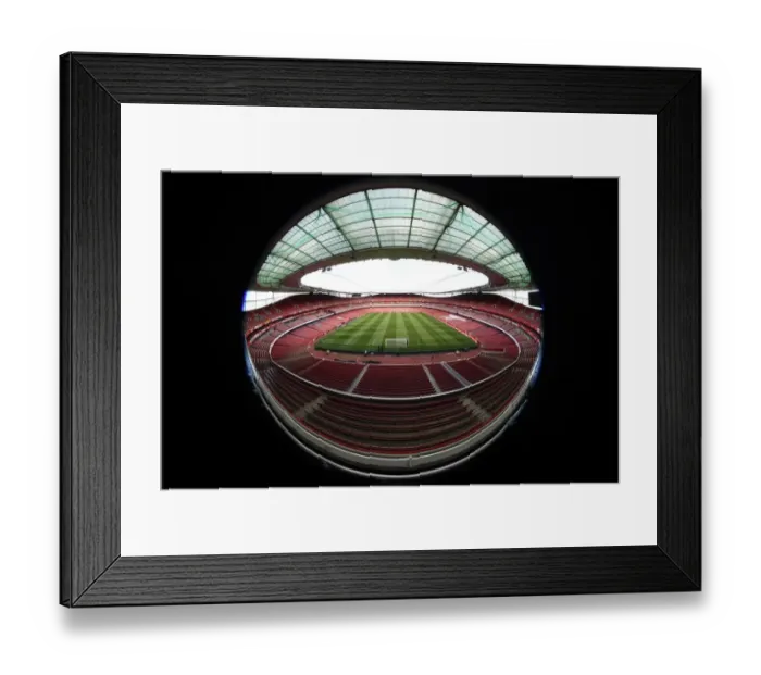 Framed Print : Arsenal vs Liverpool: Premier League Showdown at Emirates Stadium