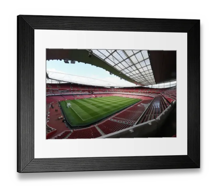 Framed Print : Arsenal vs Liverpool: Premier League Showdown at Emirates Stadium