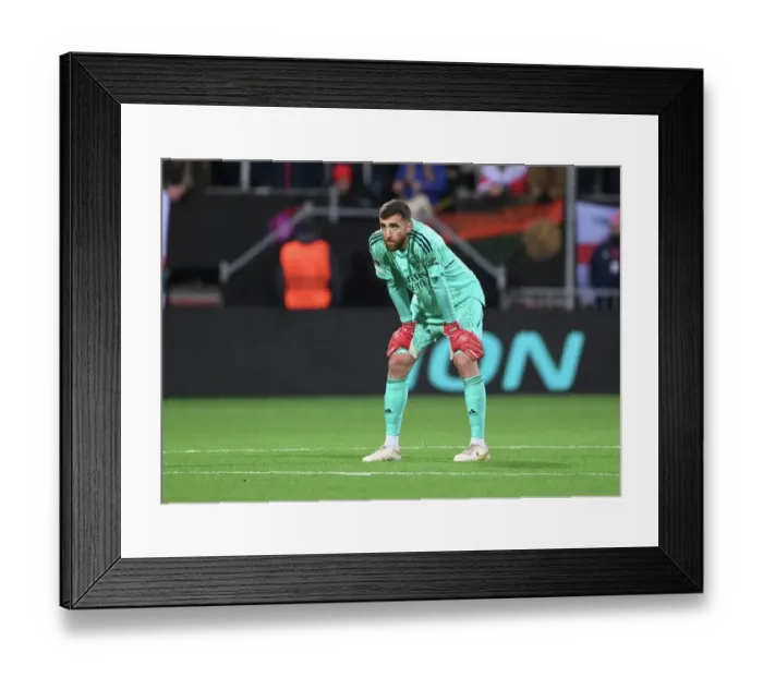Framed Print : Arsenal's Matt Turner in Action: Europa League Battle against Bodø / Glimt (October 2022) Framed Print : Arsenal's Matt Turner in Action: Europa League Battle against Bodø / Glimt (October 2022)