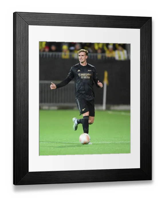 Framed Print : Rob Holding in Action: Arsenal's Europa League Clash vs. Bodø / Glimt (October 2022) Framed Print : Rob Holding in Action: Arsenal's Europa League Clash vs. Bodø / Glimt (October 2022)