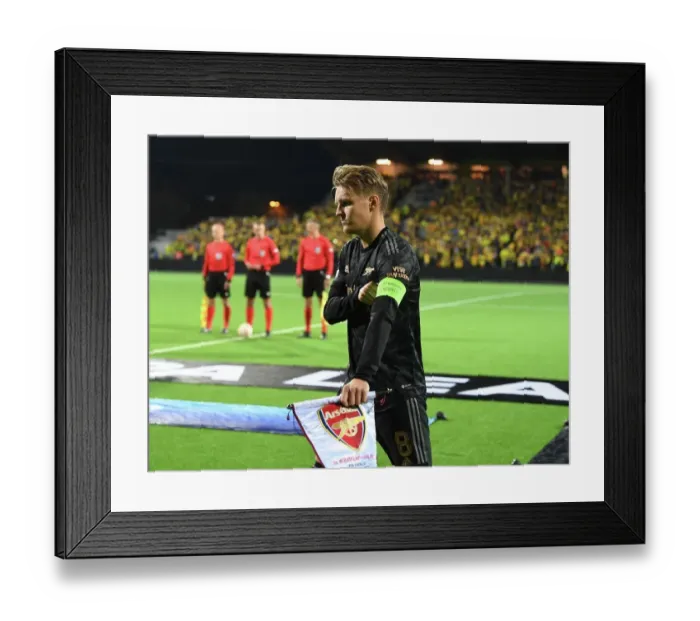 Framed Print : Arsenal's Martin Odegaard Prepares for UEFA Europa League Clash against Bodø / Glimt Framed Print : Arsenal's Martin Odegaard Prepares for UEFA Europa League Clash against Bodø / Glimt