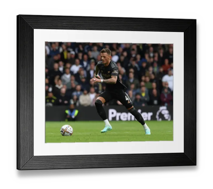 Framed Print : Arsenal's Ben White in Action against Leeds United - Premier League 2022-23 Framed Print : Arsenal's Ben White in Action against Leeds United - Premier League 2022-23