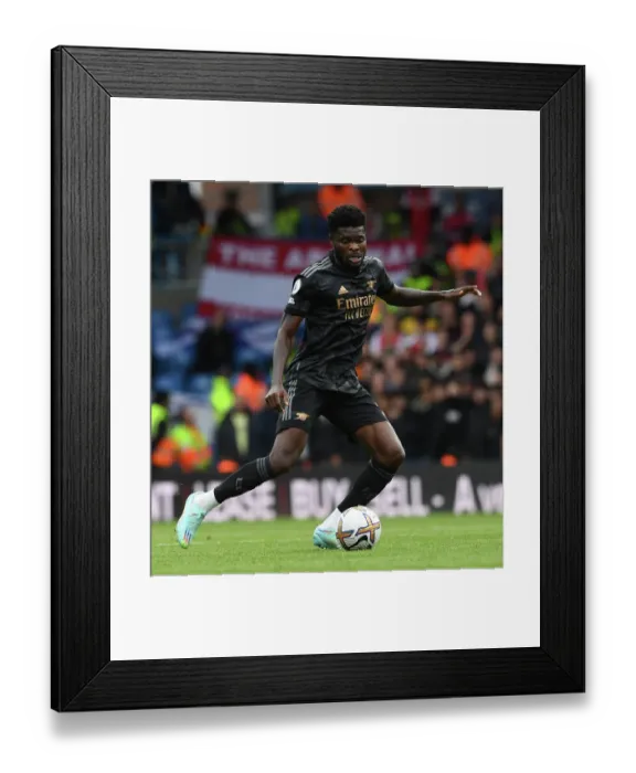 Framed Print : Thomas Partey in Action: Arsenal vs Leeds United, Premier League 2022-23
