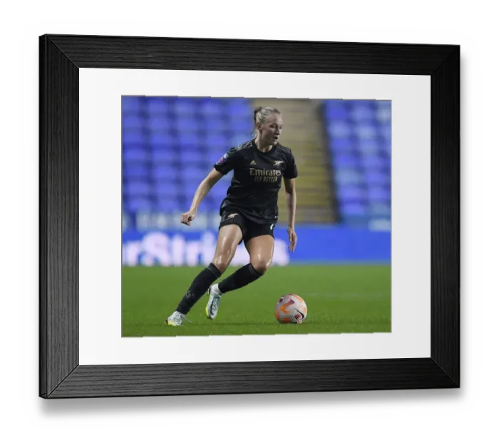 Framed Print : FA WSL Showdown: Arsenal Women vs. Reading