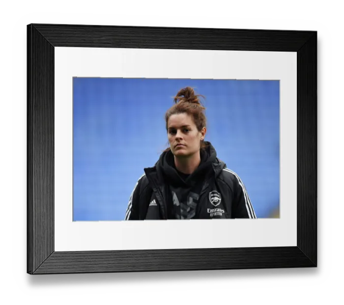 Framed Print : Arsenal's Jennifer Beattie Gears Up for Reading vs Arsenal in FA WSL Framed Print : Arsenal's Jennifer Beattie Gears Up for Reading vs Arsenal in FA WSL