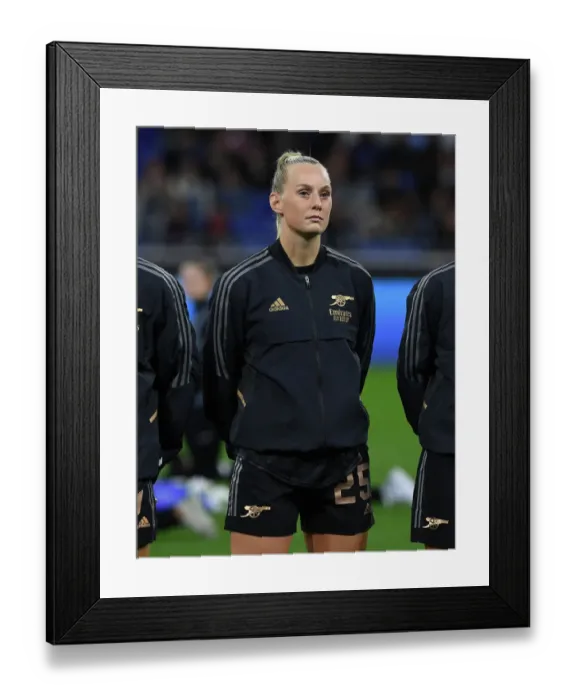 Framed Print : Arsenal WFC vs Olympique Lyonnais: A Champions League Battle in Lyon