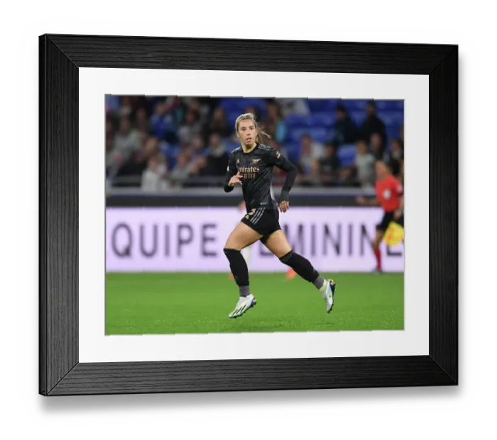 Framed Print : Champions League Showdown: Jordan Nobbs Leads Arsenal Women Against Olympique Lyonnais