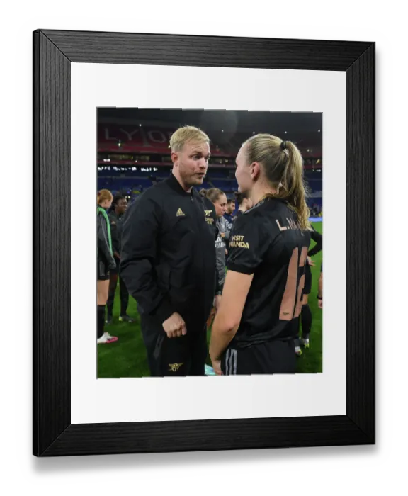 Framed Print : Arsenal WFC vs Olympique Lyonnais: A Champions League Showdown in Lyon