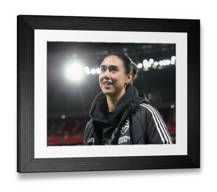 Framed Print : Arsenal WFC vs Olympique Lyonnais: A UEFA Women's Champions League Showdown in Lyon